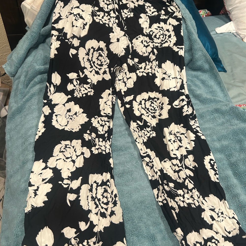 Black Rainn Black and White Floral Wide Leg Pants